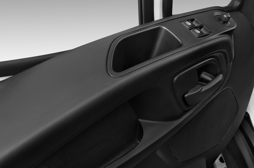 Iveco Daily (Baujahr 2023) 35S 2 Türen Bedienungselemente Tür