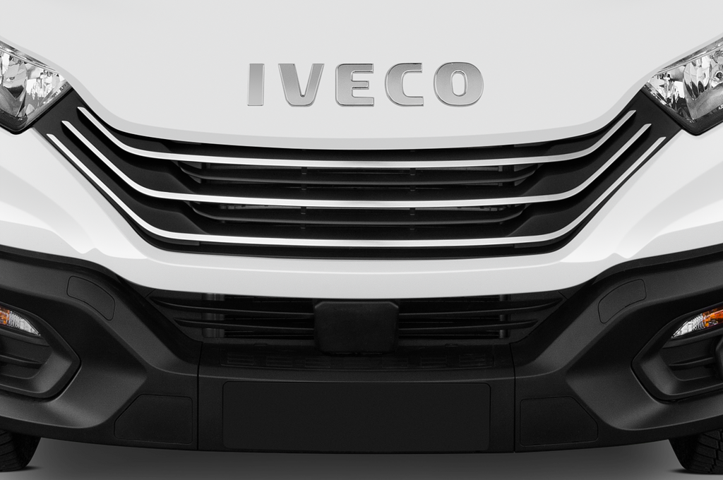Iveco Daily (Baujahr 2023) 35S 2 Türen Kühlergrill und Scheinwerfer