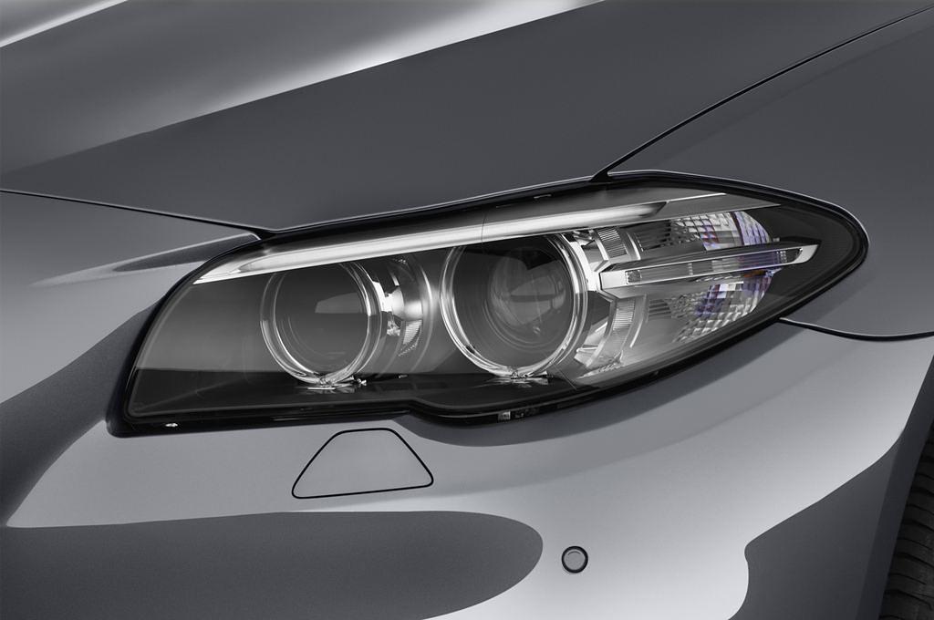 BMW 5 Series (Baujahr 2014) - 4 Türen Scheinwerfer