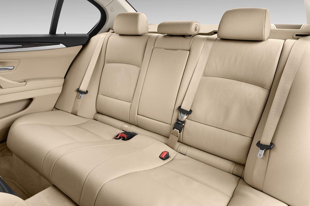 BMW 5 Series (Baujahr 2014) - 4 Türen Rücksitze