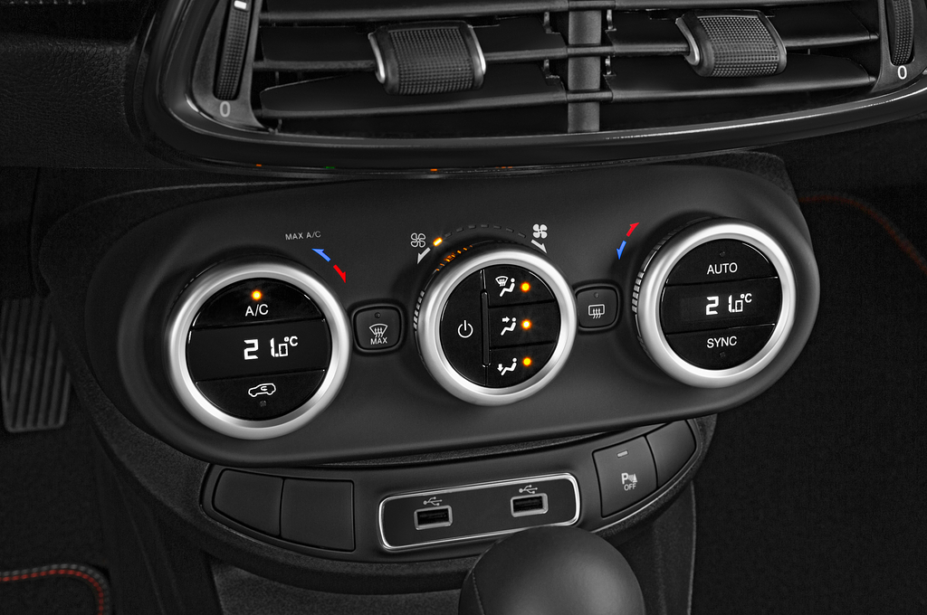 FIAT 500X Hybrid (Baujahr 2023) Sport 5 Türen Temperatur und Klimaanlage