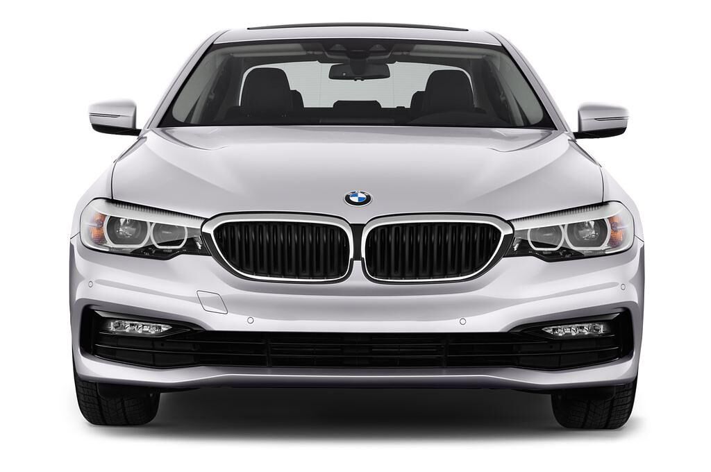 BMW 5 Series (Baujahr 2017) Sport Line 4 Türen Frontansicht