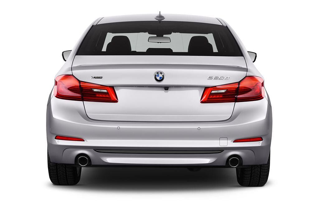 BMW 5 Series (Baujahr 2017) Sport Line 4 Türen Heckansicht