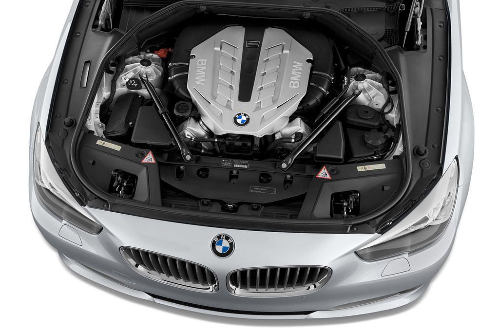 BMW 5 Series (Baujahr 2011) 550i GT 5 Türen Motor