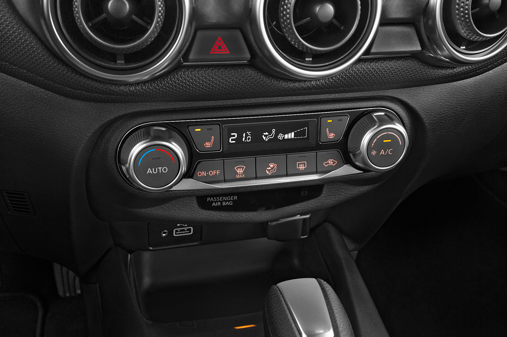 Nissan Juke (Baujahr 2023) Acenta 5 Türen Temperatur und Klimaanlage