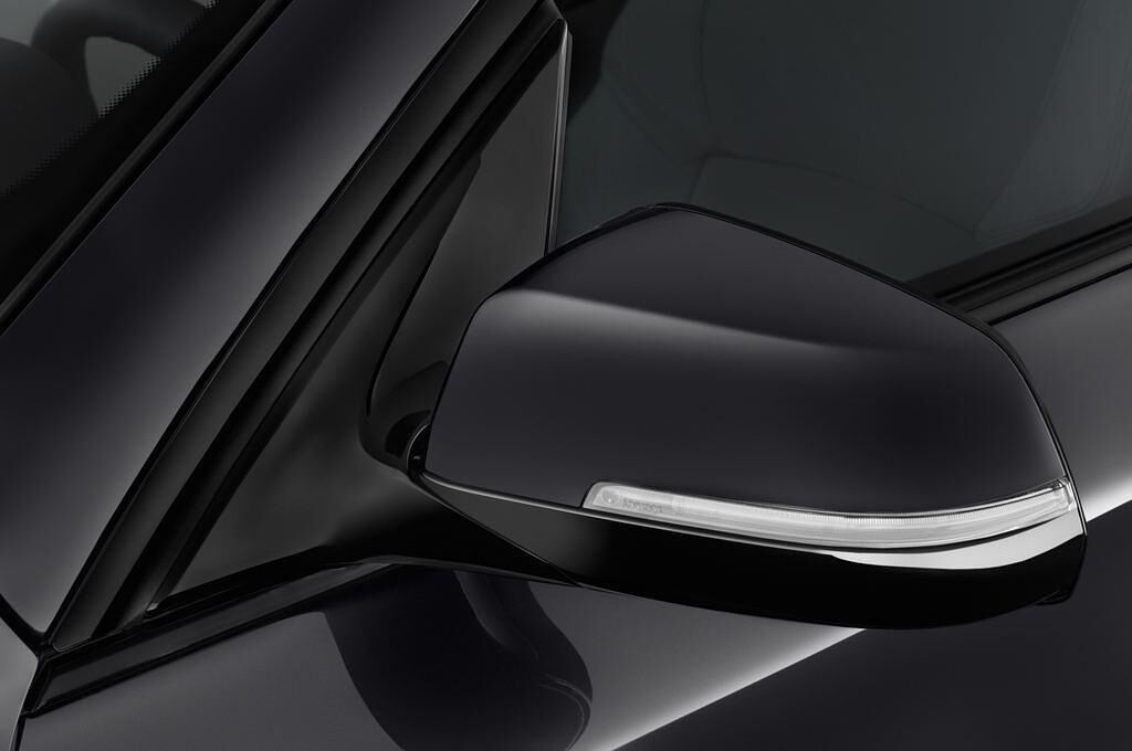 BMW 5 Series (Baujahr 2015) M Sport 2WD AT 5 Türen Außenspiegel