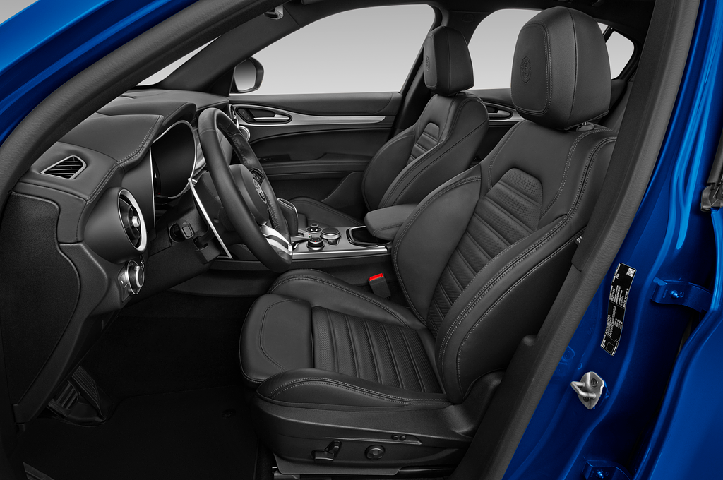 Alfa Romeo Stelvio (Baujahr 2023) Veloce 5 Türen Vordersitze