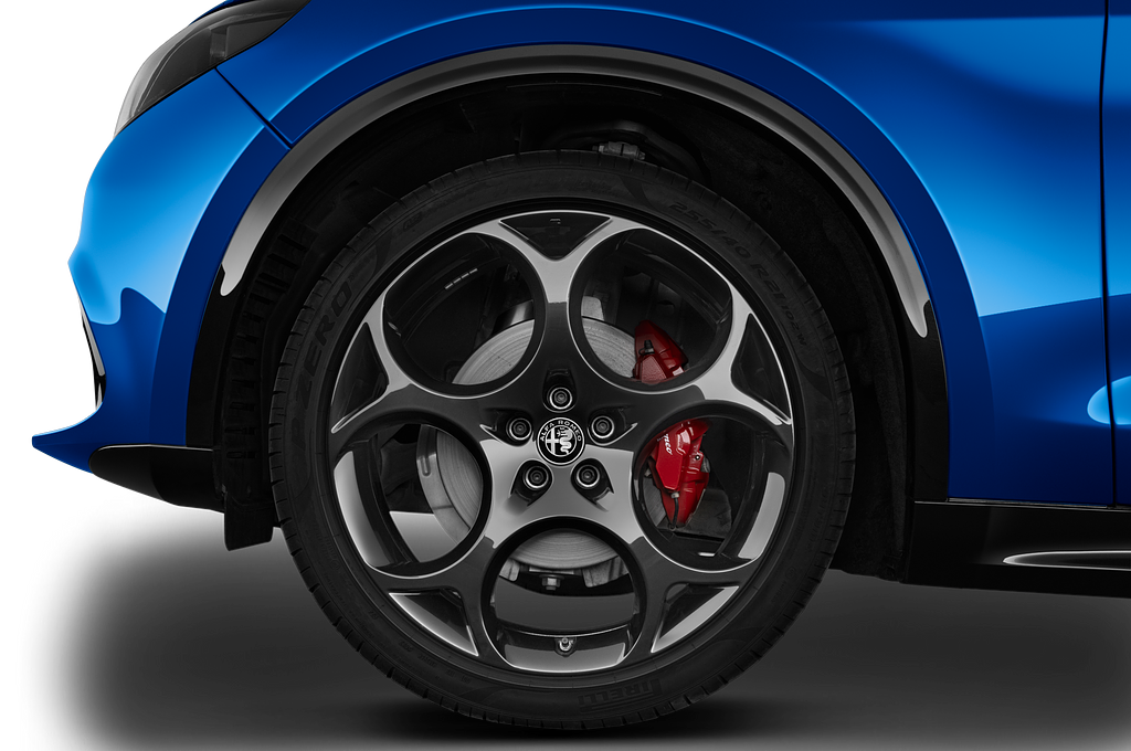 Alfa Romeo Stelvio (Baujahr 2023) Veloce 5 Türen Reifen und Felge