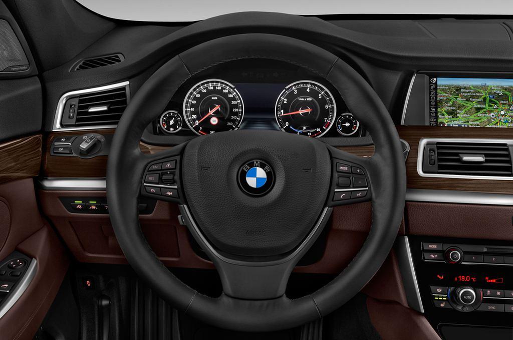 BMW 5 Series (Baujahr 2016) Luxury Line 5 Türen Lenkrad