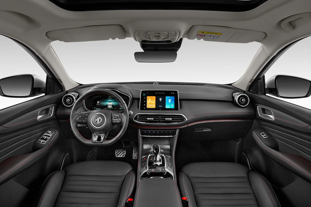 MG EHS (Baujahr 2023) PHEV Luxury 5 Türen Cockpit und Innenraum