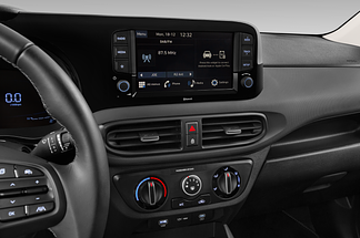 Hyundai i10 (Baujahr 2024) Select 5 Türen Mittelkonsole