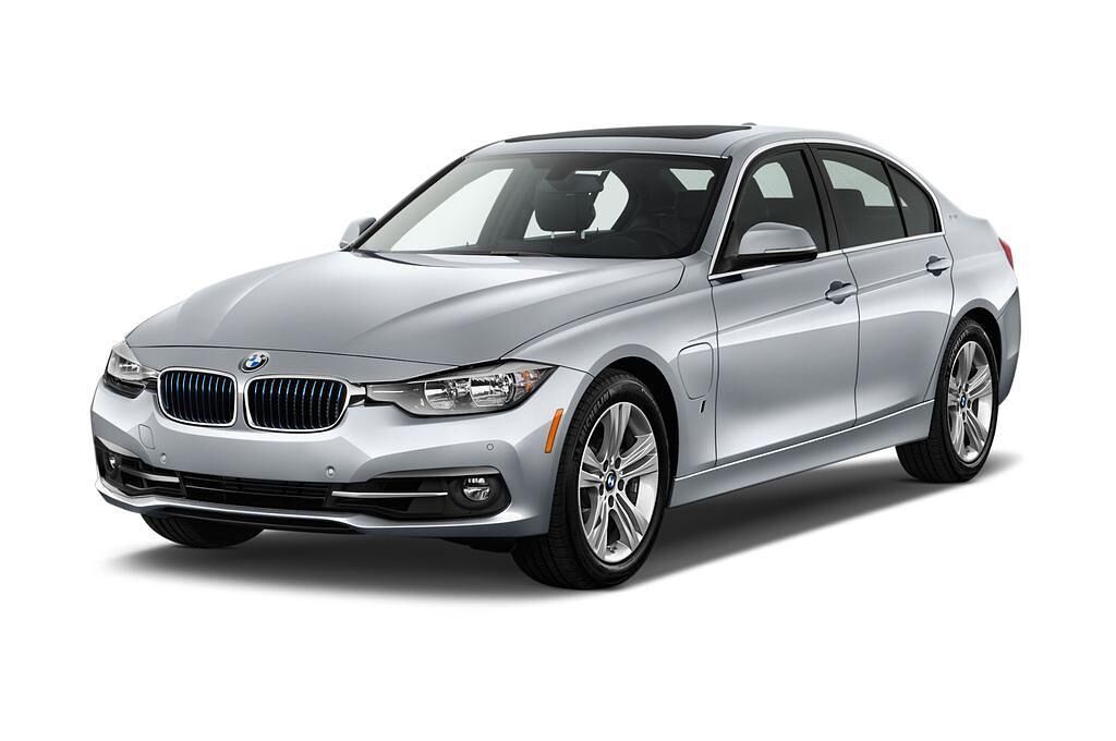 BMW 3 Series Iperformance (Baujahr 2017) Sport Line 4 Türen seitlich vorne