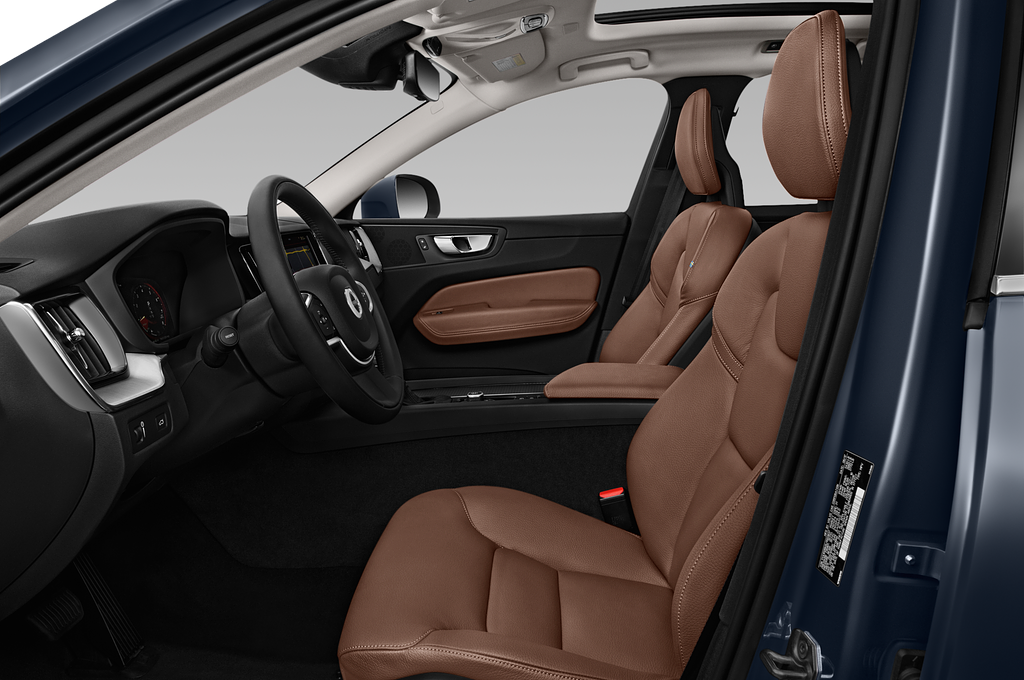 Volvo XC60 (Baujahr 2022) Momentum 5 Türen Vordersitze