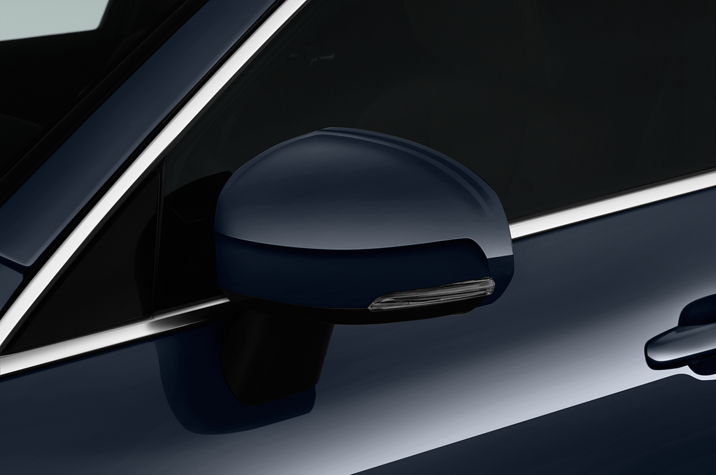 Volvo XC60 (Baujahr 2022) Momentum 5 Türen Außenspiegel
