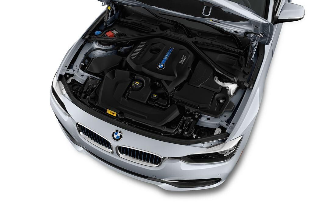 BMW 3 Series Iperformance (Baujahr 2017) Sport Line 4 Türen Motor