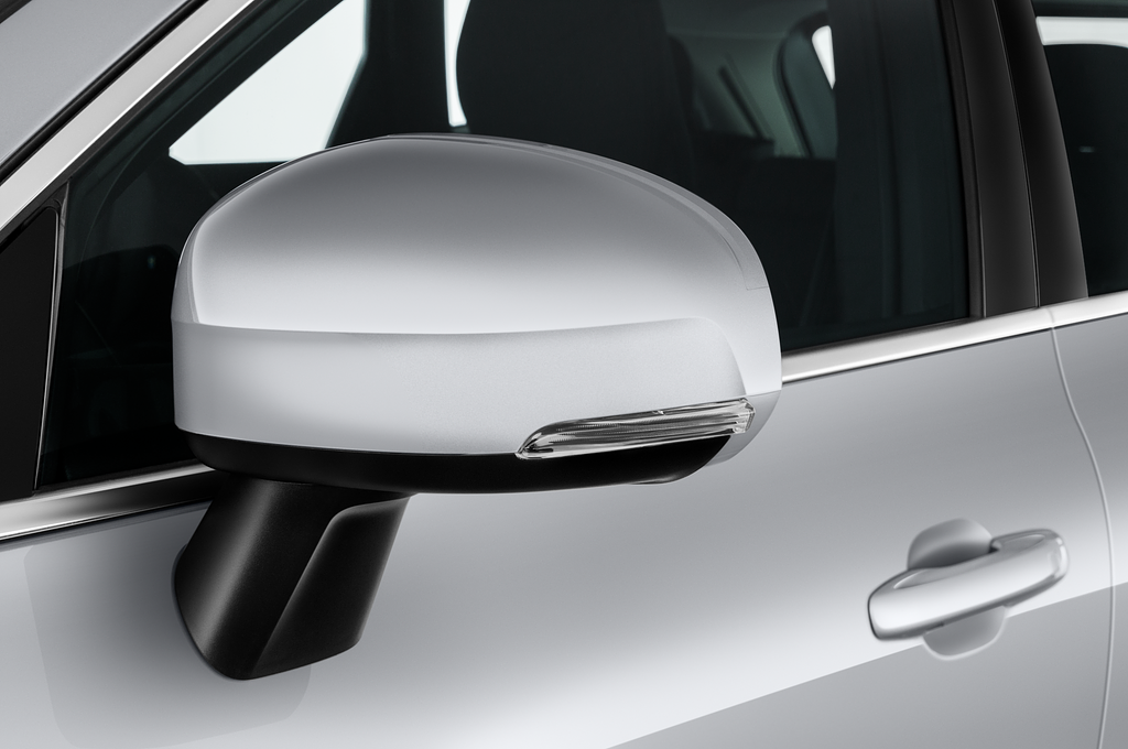 Volvo XC60 (Baujahr 2022) Momentum 5 Türen Außenspiegel