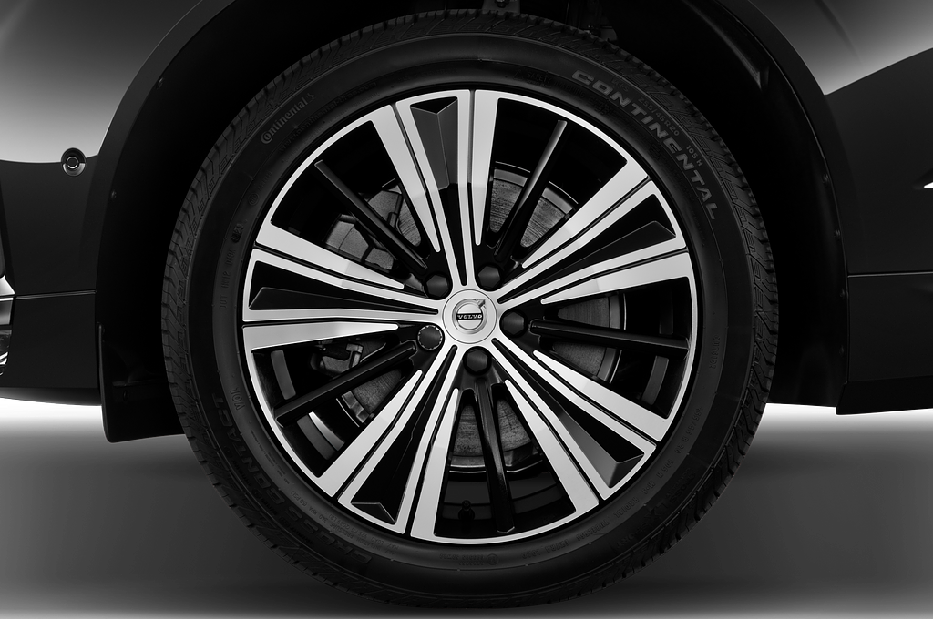 Volvo XC60 (Baujahr 2022) Ultimate 5 Türen Reifen und Felge