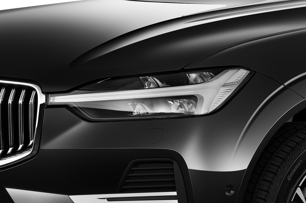 Volvo XC60 Recharge (Baujahr 2022) Inscription 5 Türen Scheinwerfer