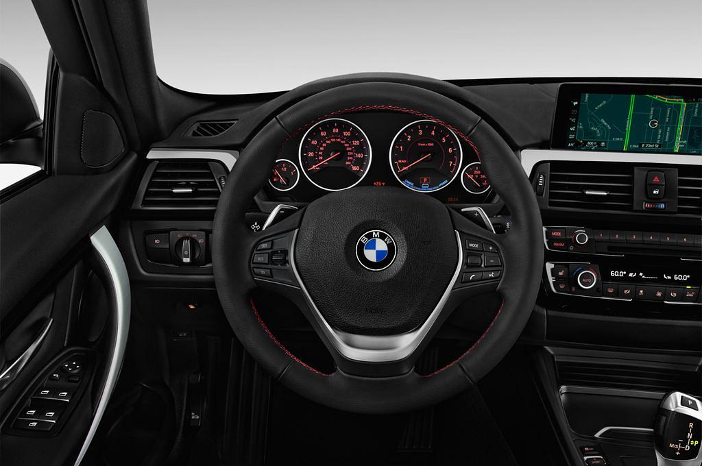 BMW 3 Series Iperformance (Baujahr 2017) Sport Line 4 Türen Lenkrad