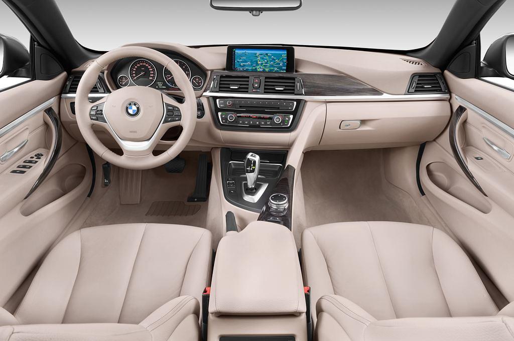 BMW 4 Series (Baujahr 2015) Modern Line 2 Türen Cockpit und Innenraum