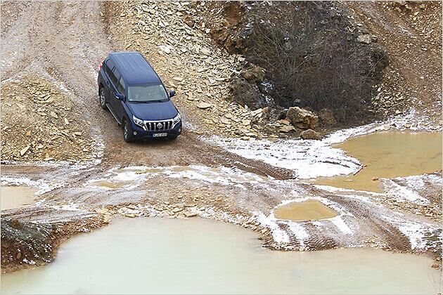 Billig ist der fünftürige Toyota Land Cruiser 3.0 D-4D Executive nicht. Mindestens 60.850 Euro sind für ihn fällig