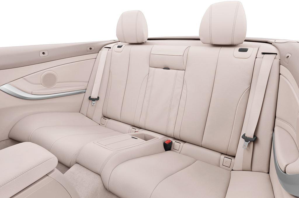 BMW 4 Series (Baujahr 2015) Modern Line 2 Türen Rücksitze