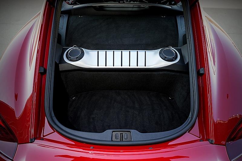 Reichlich Laderaum im Porsche Cayman GT4