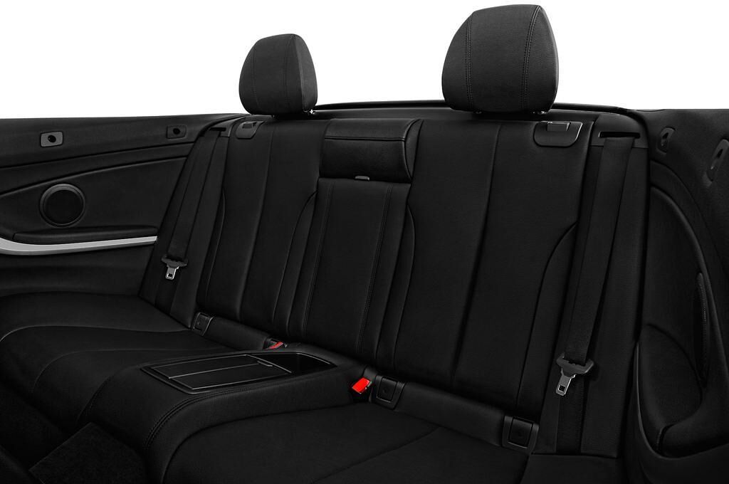 BMW 4 Series (Baujahr 2016) Advantage 2 Türen Rücksitze