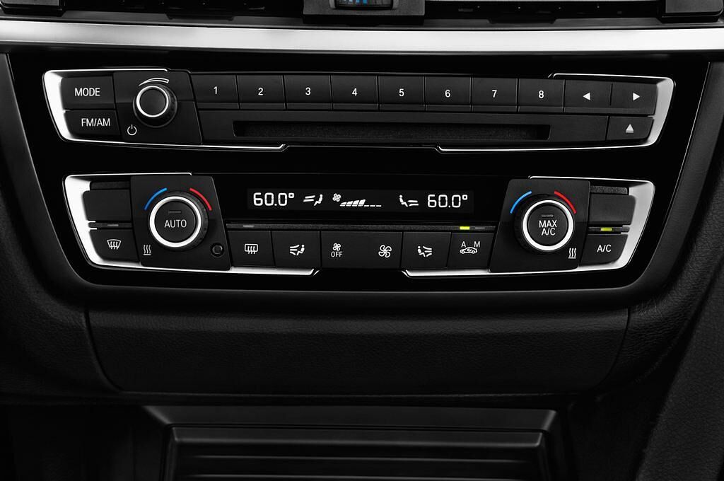 BMW 4 Series (Baujahr 2016) Advantage 2 Türen Temperatur und Klimaanlage