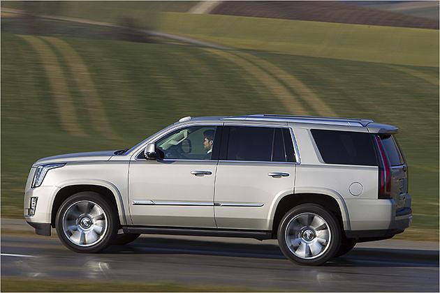 Für den Vortrieb im 2,75-Tonnen-Schiff sorgt ein 6,2-Liter-V8 mit 426 PS und 610 Newtonmeter