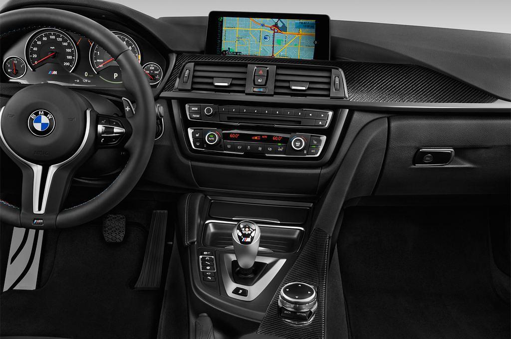 BMW M4 (Baujahr 2015) M4 2 Türen Mittelkonsole
