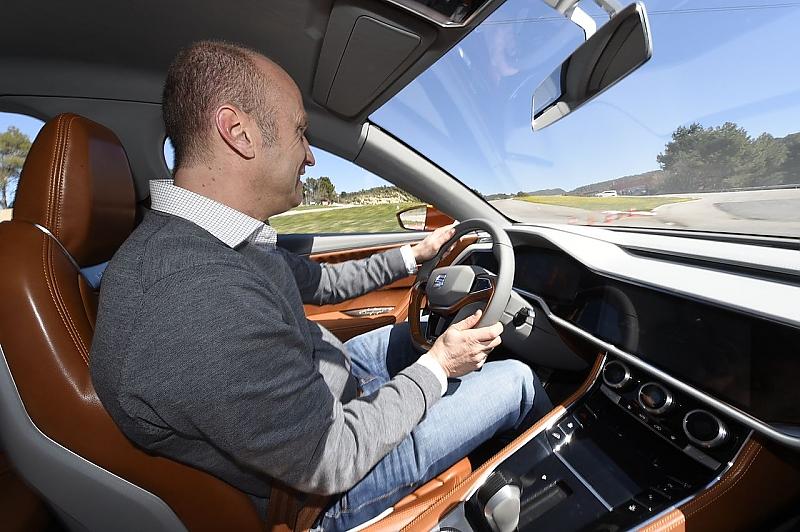 Der Seat Veinte-Veinte lässt sich entspannt fahren