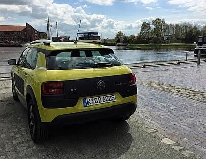 Der Citroen C4 Cactus im Hafen von Emden.