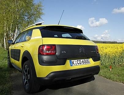 Die Airbumps werden an den hinteren Stoßfängern nur angedeutet.