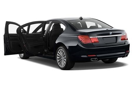 BMW 7 Series (Baujahr 2010) 750i 4 Türen Tür geöffnet