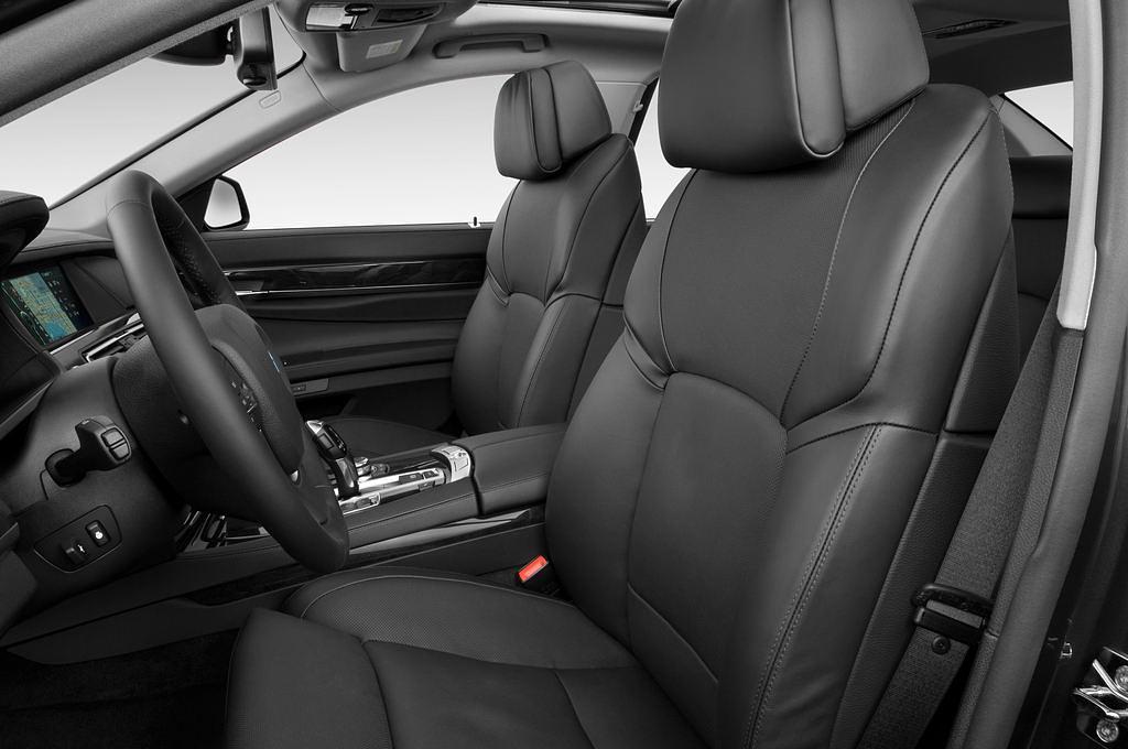 BMW 7 Series (Baujahr 2010) 750i 4 Türen Vordersitze