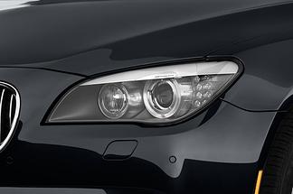 BMW 7 Series (Baujahr 2010) 750i 4 Türen Scheinwerfer