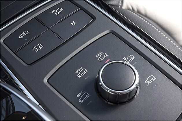 Ein neues Fahrdynamikprogramm mit bis zu sechs Fahrmodi ist nun Serie