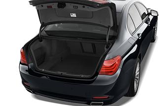 BMW 7 Series (Baujahr 2010) 750i 4 Türen Kofferraum