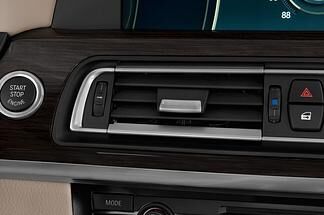 BMW 7 Series (Baujahr 2010) 750Li 4 Türen Lüftung