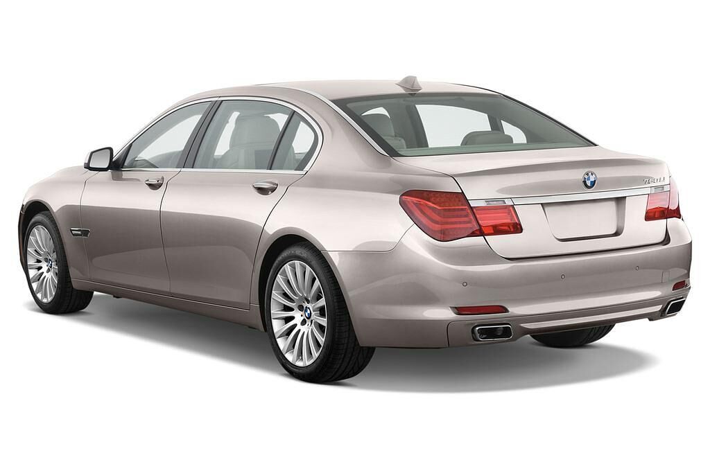 BMW 7 Series (Baujahr 2010) 750Li 4 Türen seitlich hinten