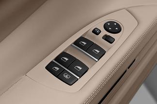 BMW 7 Series (Baujahr 2010) 750Li 4 Türen Bedienungselemente Tür