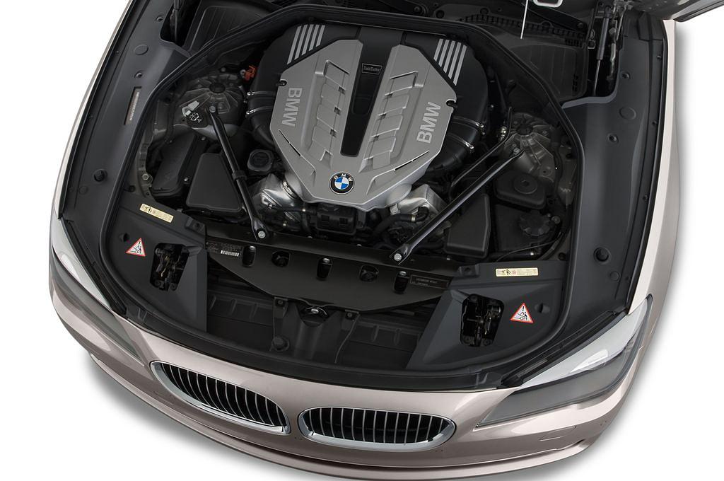 BMW 7 Series (Baujahr 2010) 750Li 4 Türen Motor