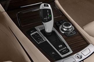 BMW 7 Series (Baujahr 2010) 750Li 4 Türen Schalthebel