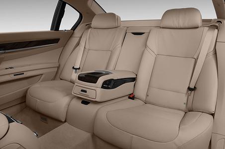 BMW 7 Series (Baujahr 2010) 750Li 4 Türen Rücksitze