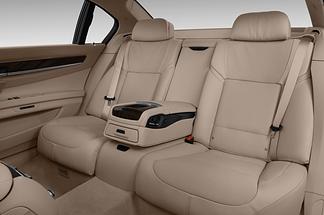 BMW 7 Series (Baujahr 2010) 750Li 4 Türen Rücksitze
