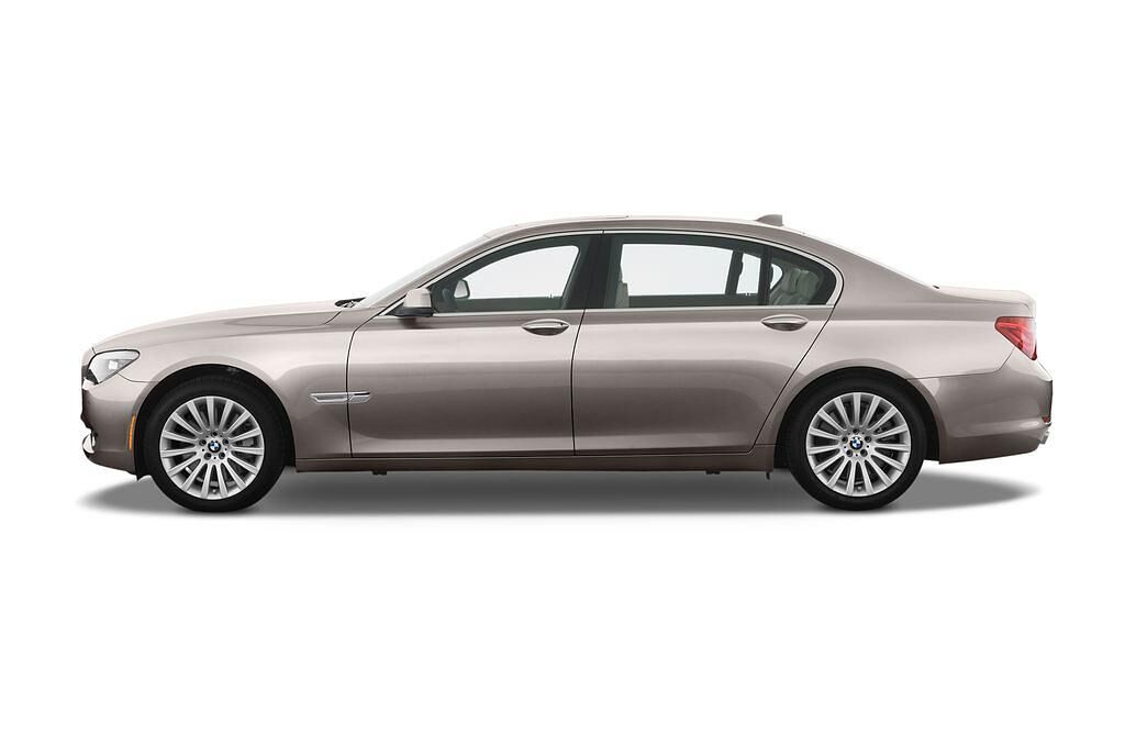 BMW 7 Series (Baujahr 2010) 750Li 4 Türen Seitenansicht