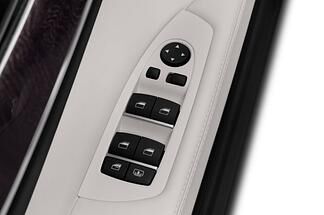 BMW 7 Series (Baujahr 2013) - 4 Türen Bedienungselemente Tür