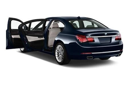 BMW 7 Series (Baujahr 2013) - 4 Türen Tür geöffnet