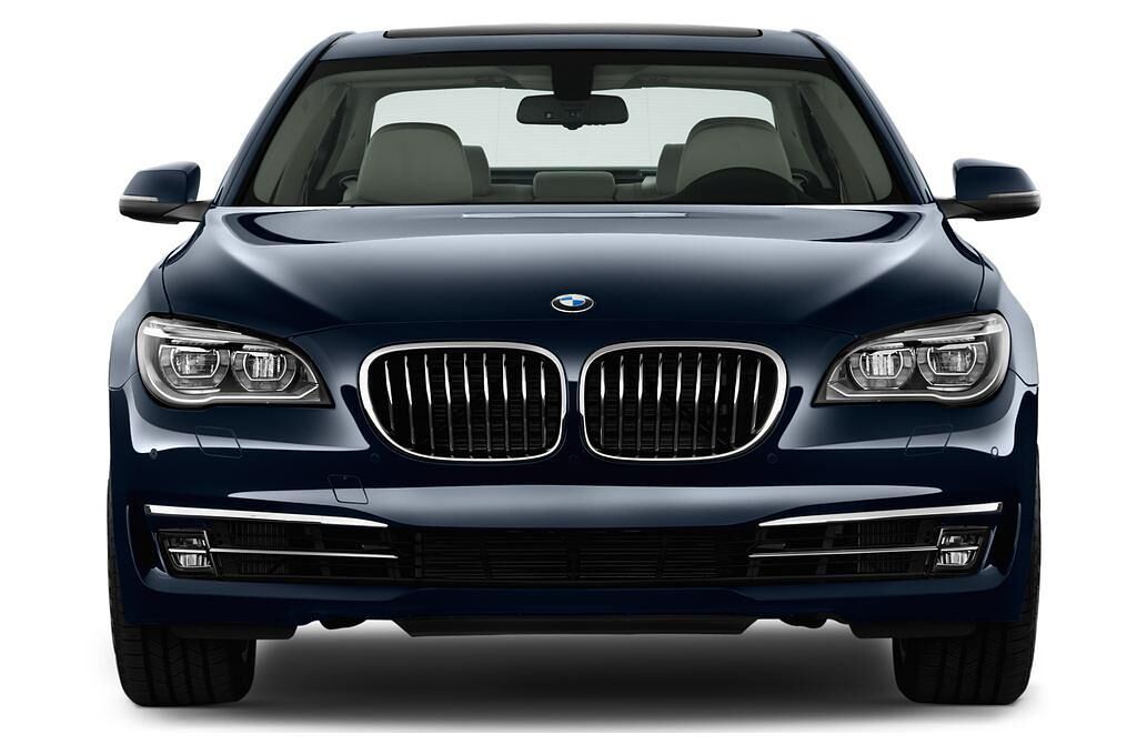 BMW 7 Series (Baujahr 2013) - 4 Türen Frontansicht